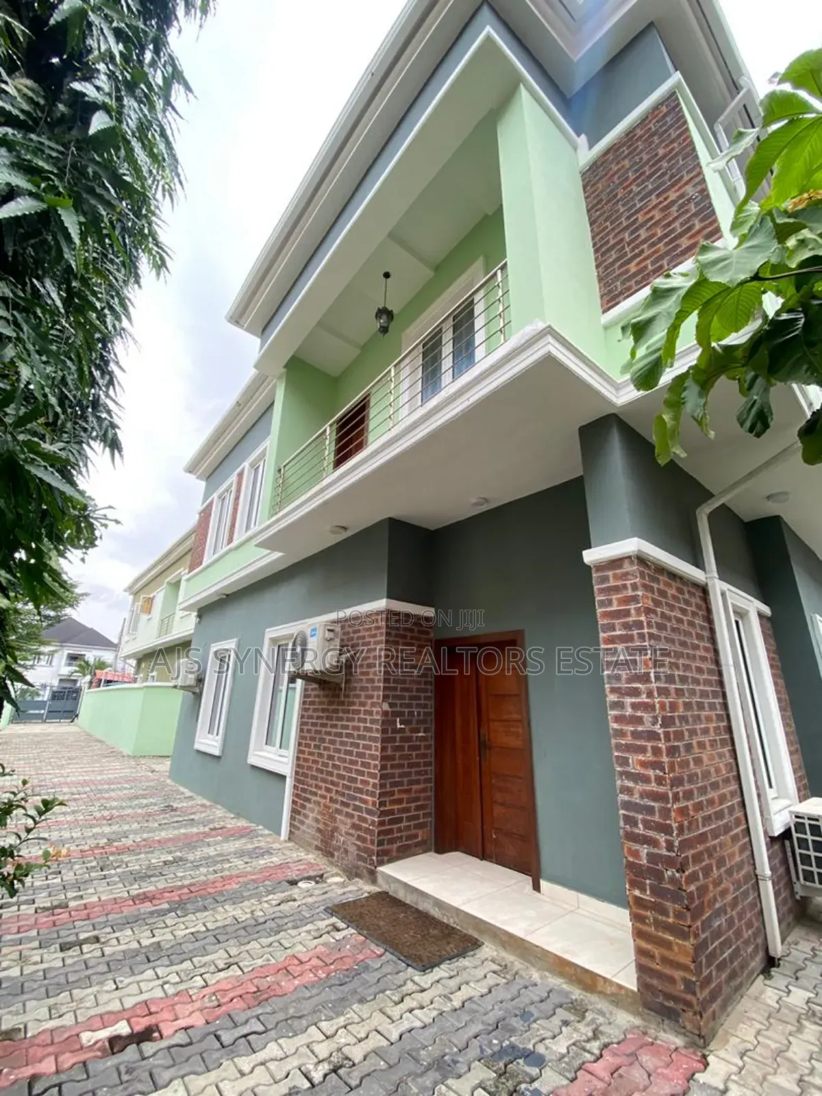 Furnished 5bdrm Apartment in Osapa london for rent in Osapa london