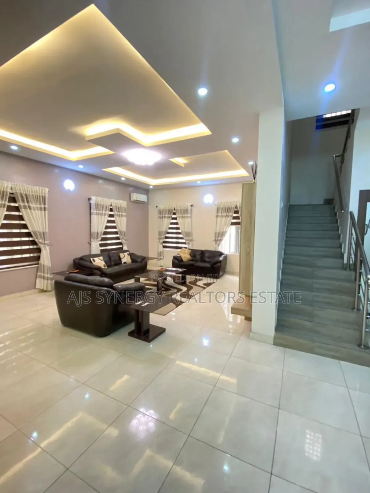 Furnished 5bdrm Apartment in Osapa london for rent in Osapa london