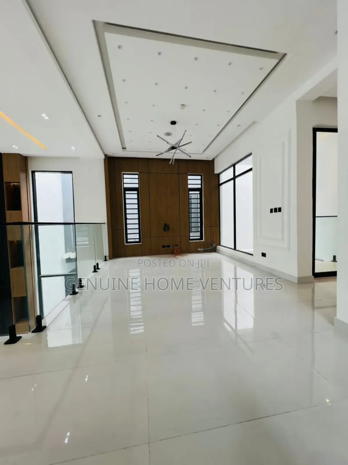 5bdrm Duplex in Ikota for sale in Ikota