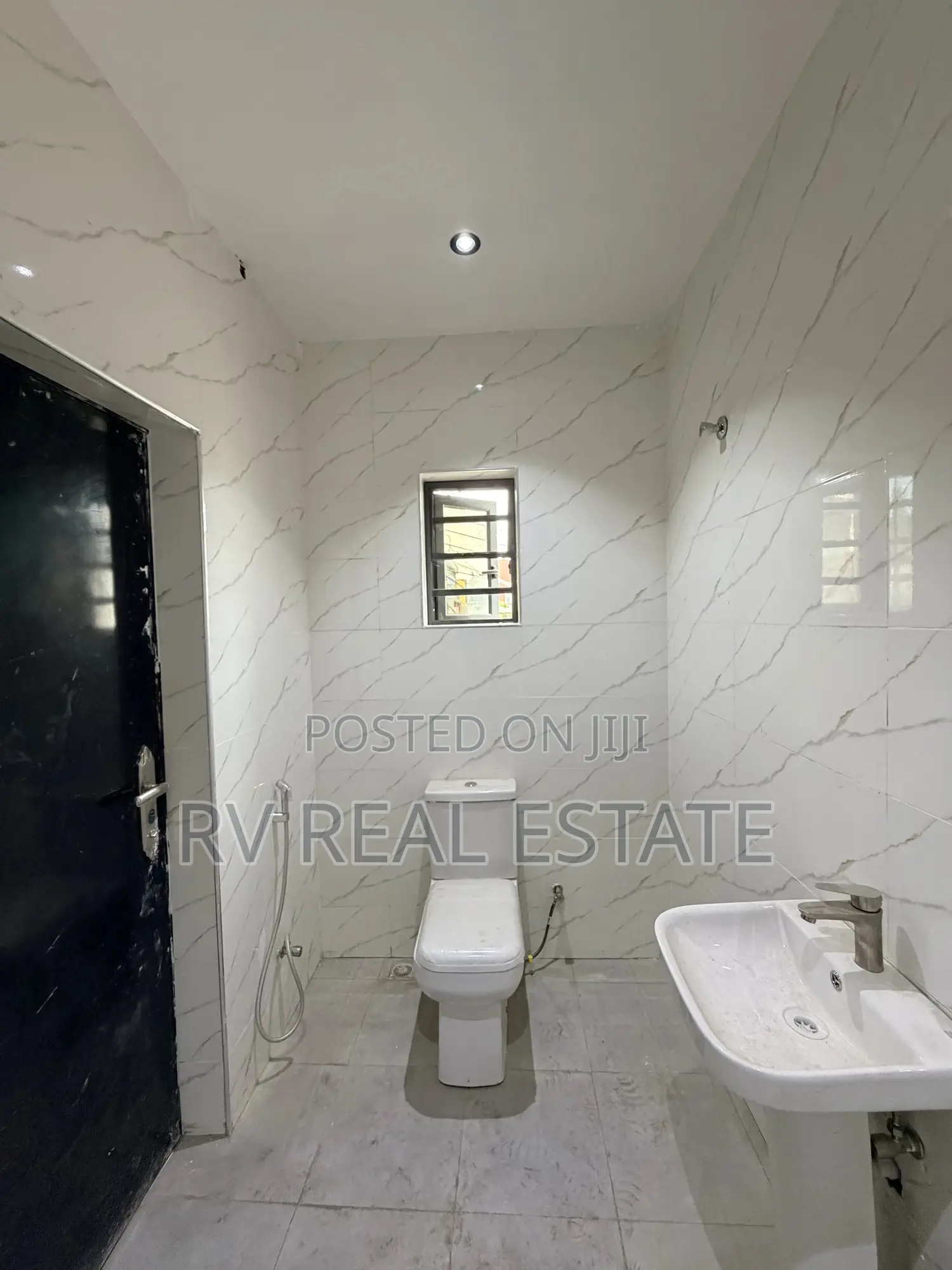 3bdrm Apartment in Gbagada for sale in Gbagada