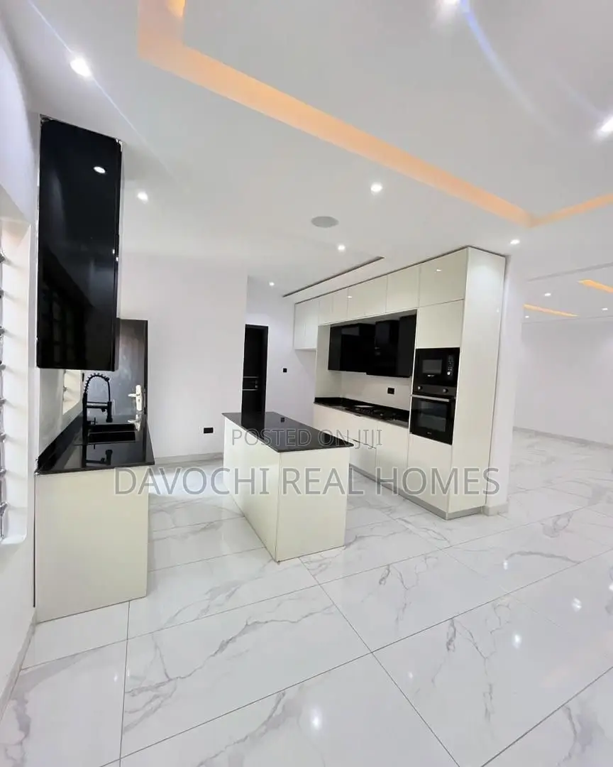 3bdrm Apartment in Lekki Phase 1 for rent in Lekki Phase 1