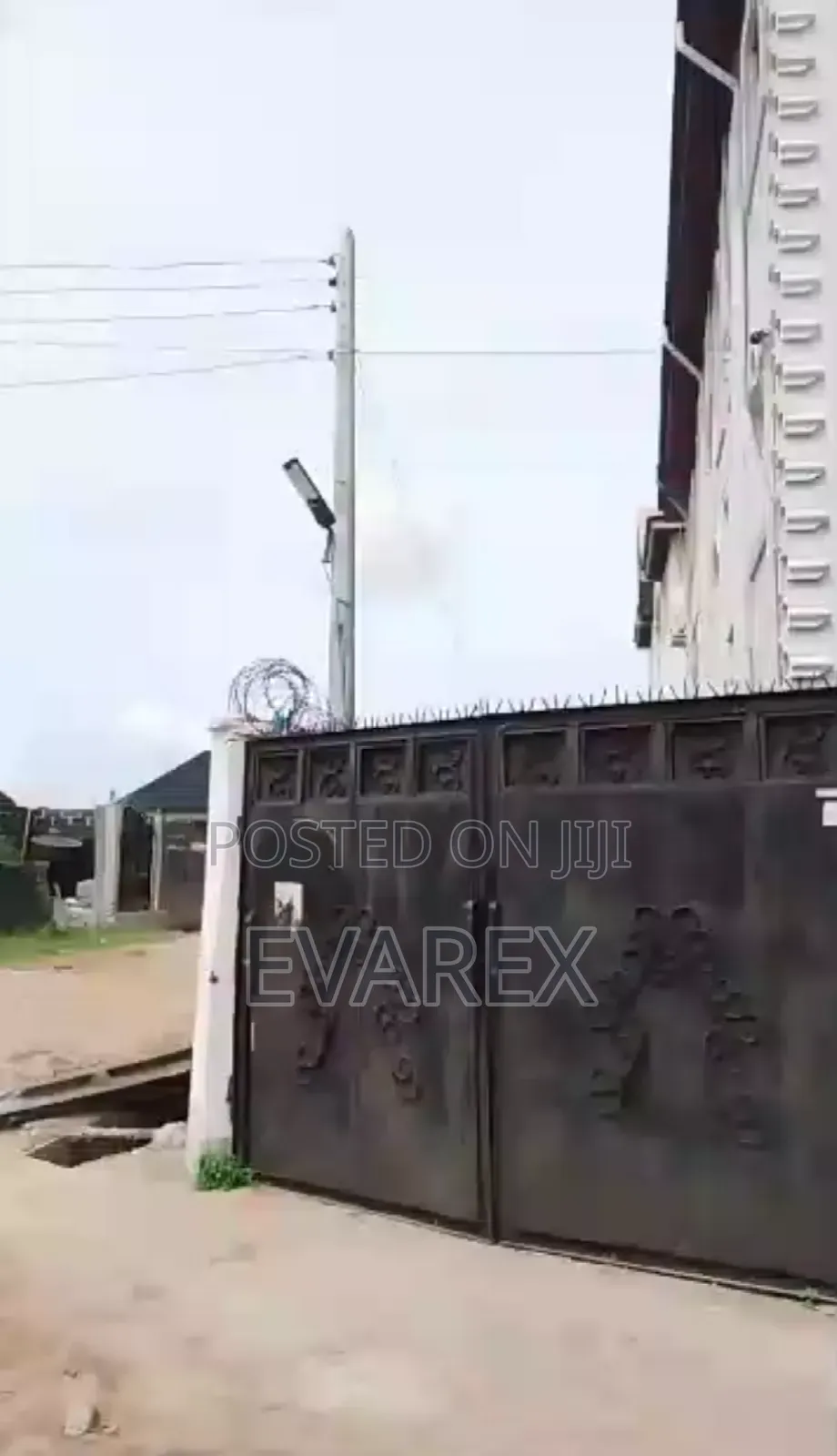 18bdrm Block of Flats in Ojo for sale in Ojo