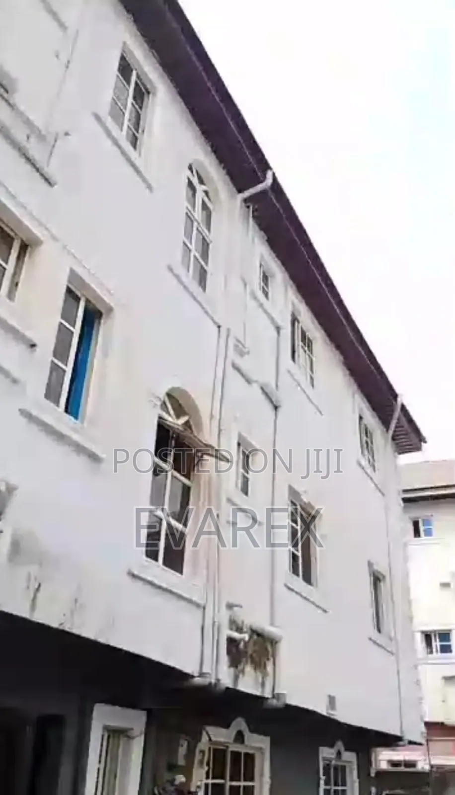 18bdrm Block of Flats in Ojo for sale in Ojo