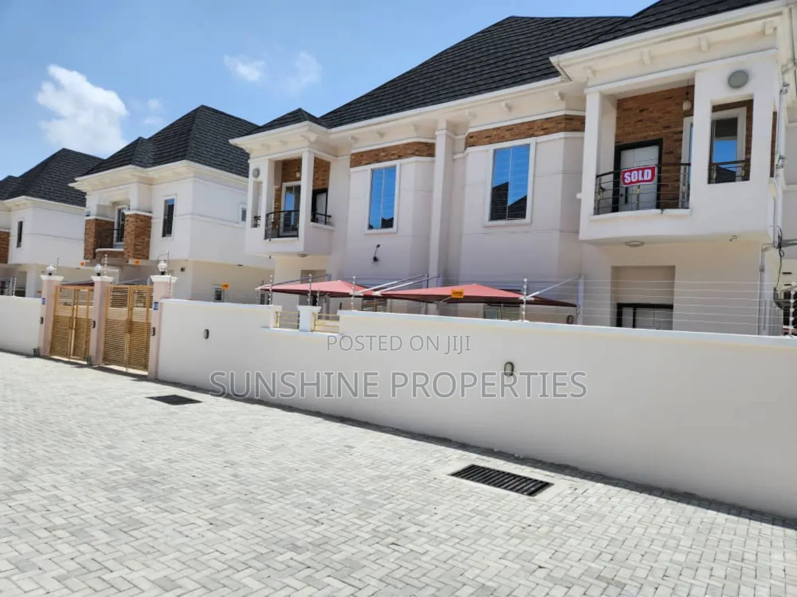 4bdrm Duplex in Lekki Expressway for sale in Lekki Expressway