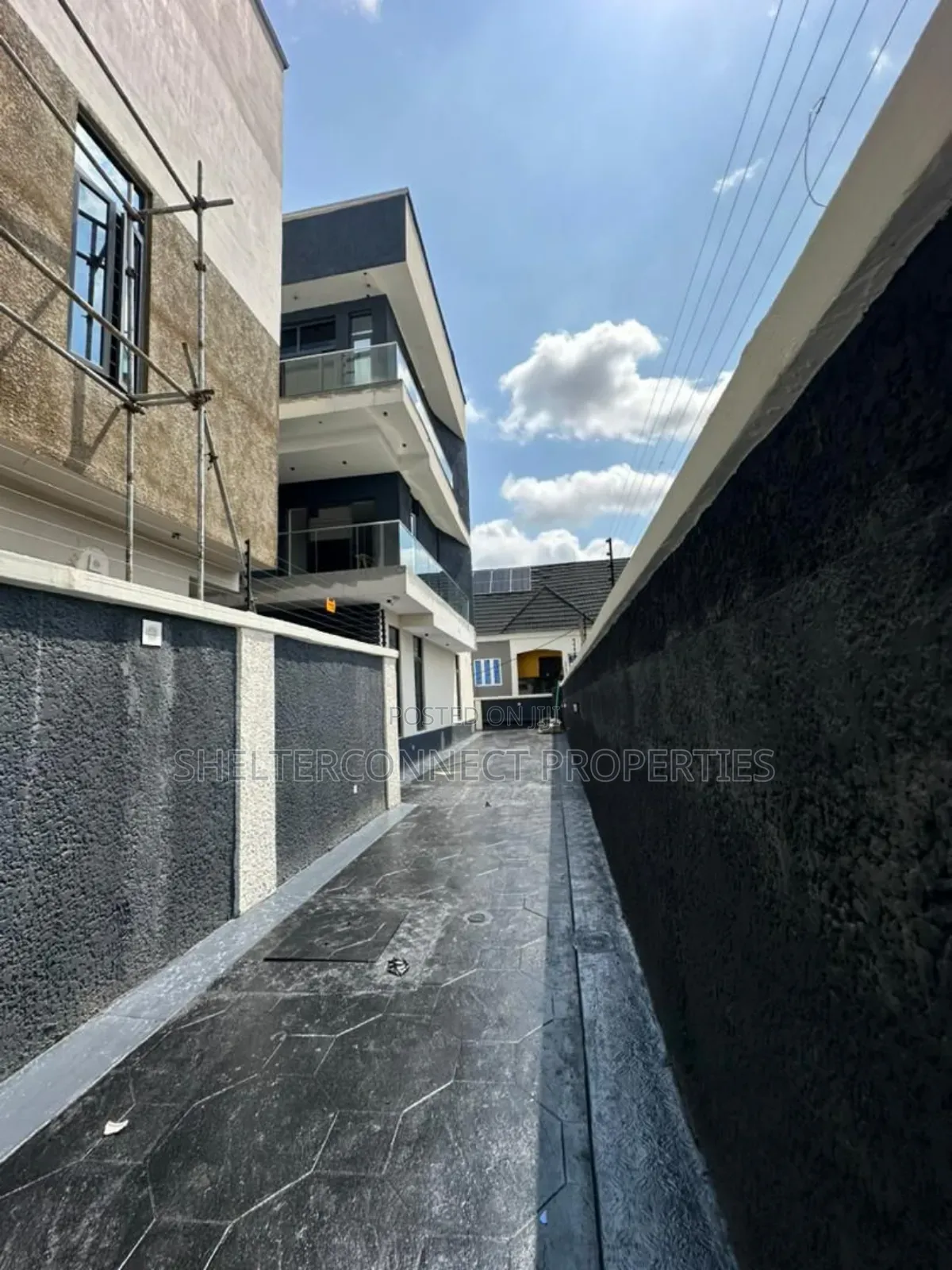 4bdrm Duplex in Omole Phase 1 for sale in Omole Phase 1
