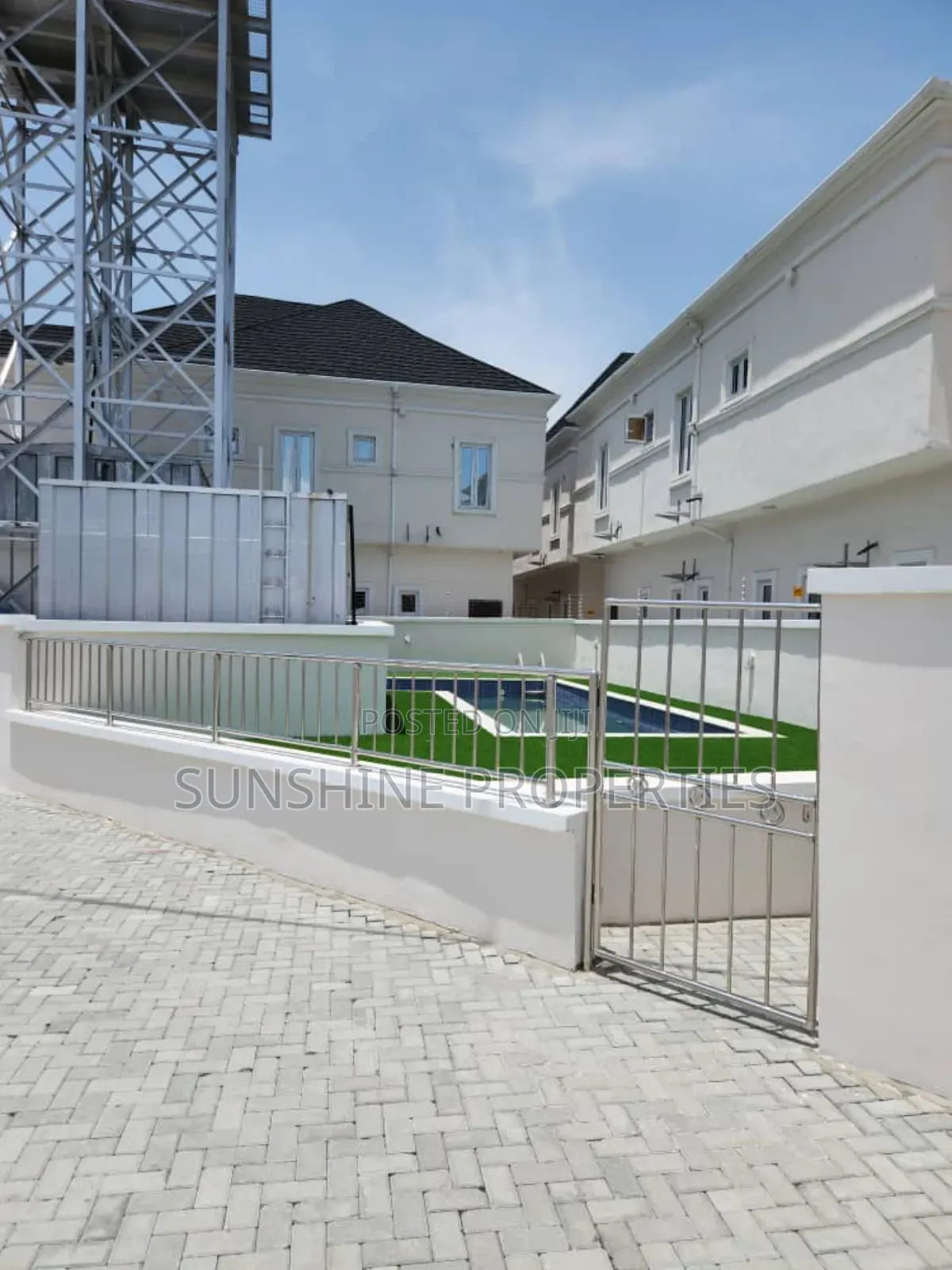 4bdrm Duplex in Lekki Expressway for sale in Lekki Expressway