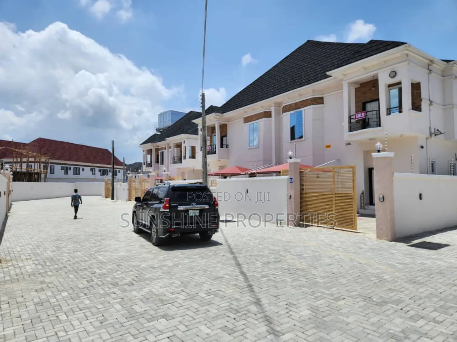 4bdrm Duplex in Lekki Expressway for sale in Lekki Expressway