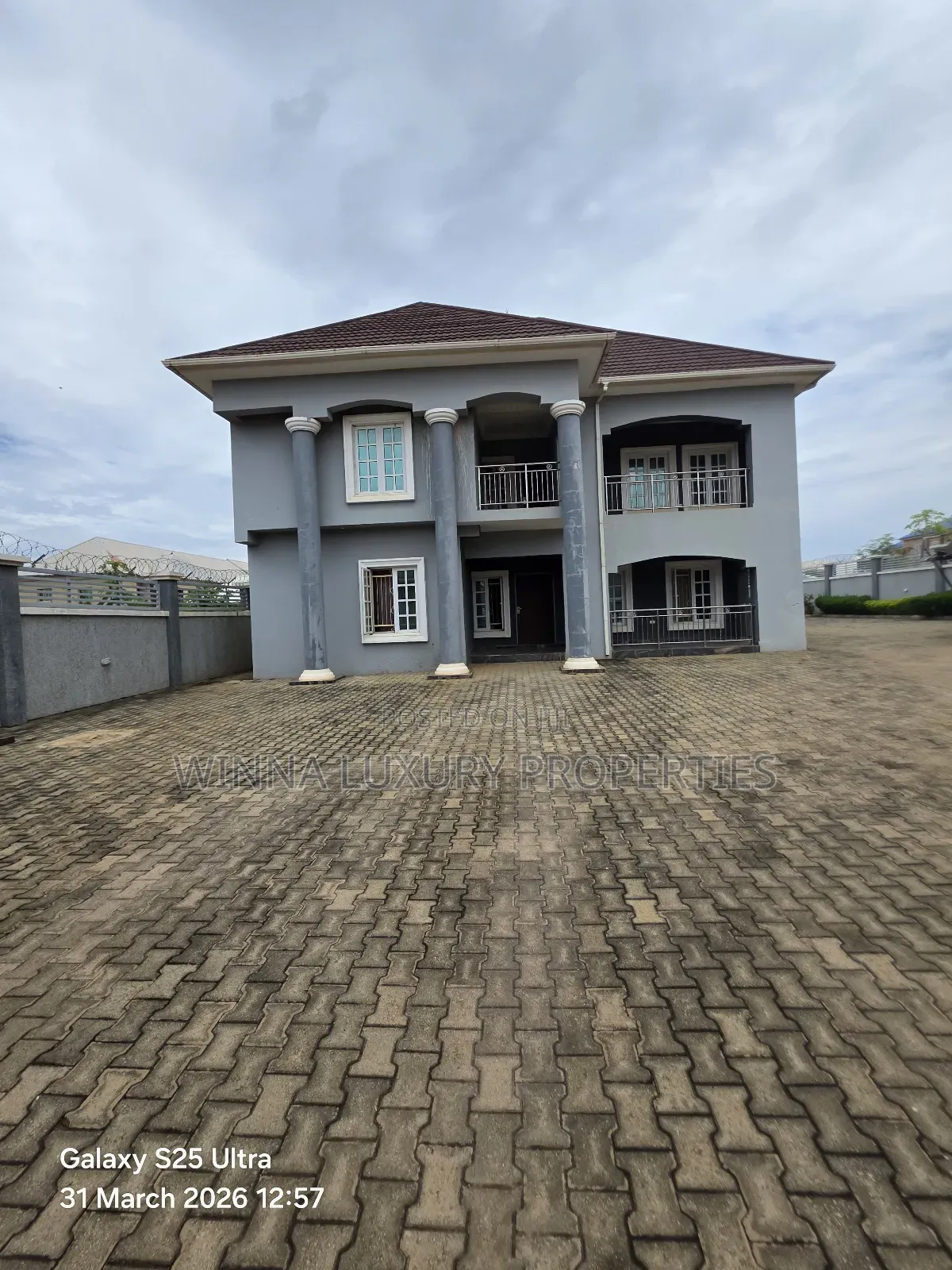 4bdrm Duplex in Jikwoyi Phase 2 By for sale in Phase 2 / Jikwoyi