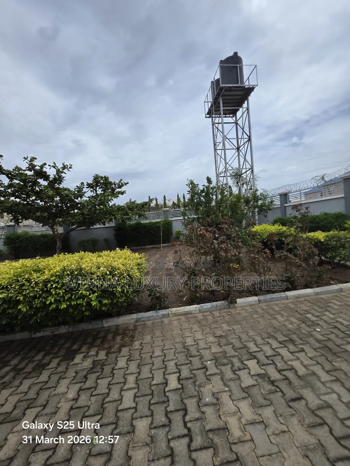 4bdrm Duplex in Jikwoyi Phase 2 By for sale in Phase 2 / Jikwoyi