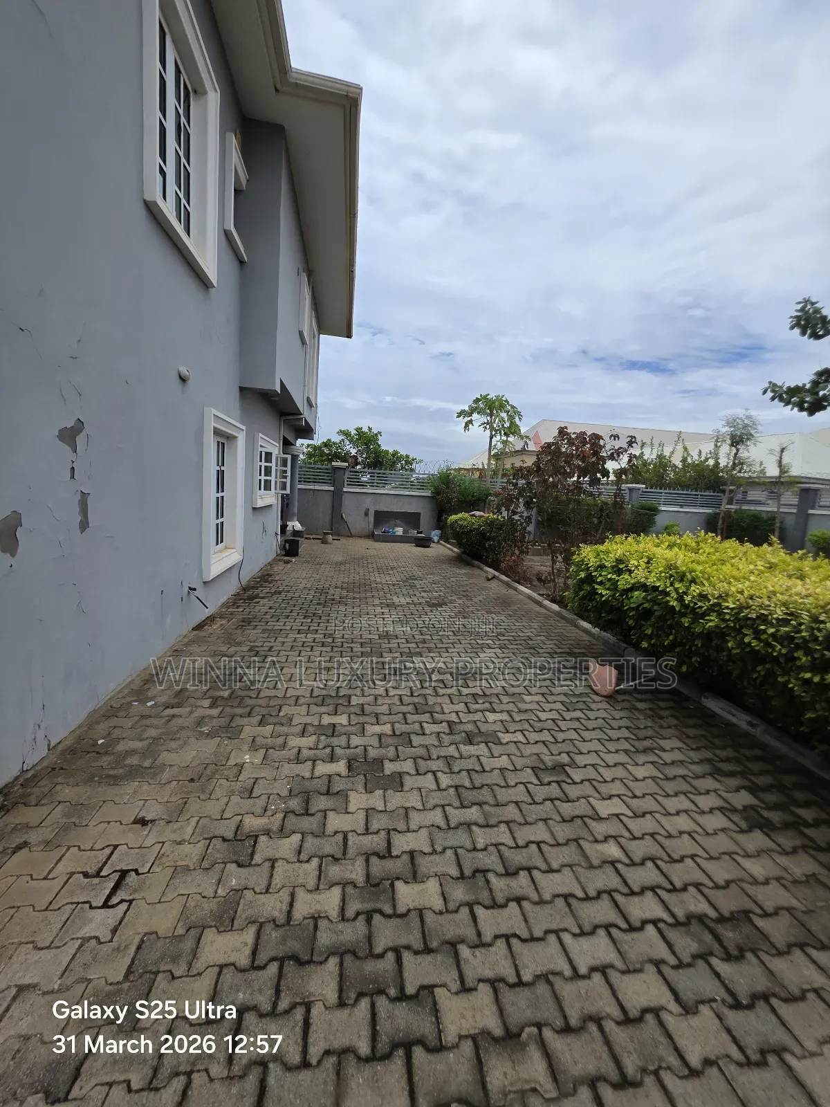 4bdrm Duplex in Jikwoyi Phase 2 By for sale in Phase 2 / Jikwoyi