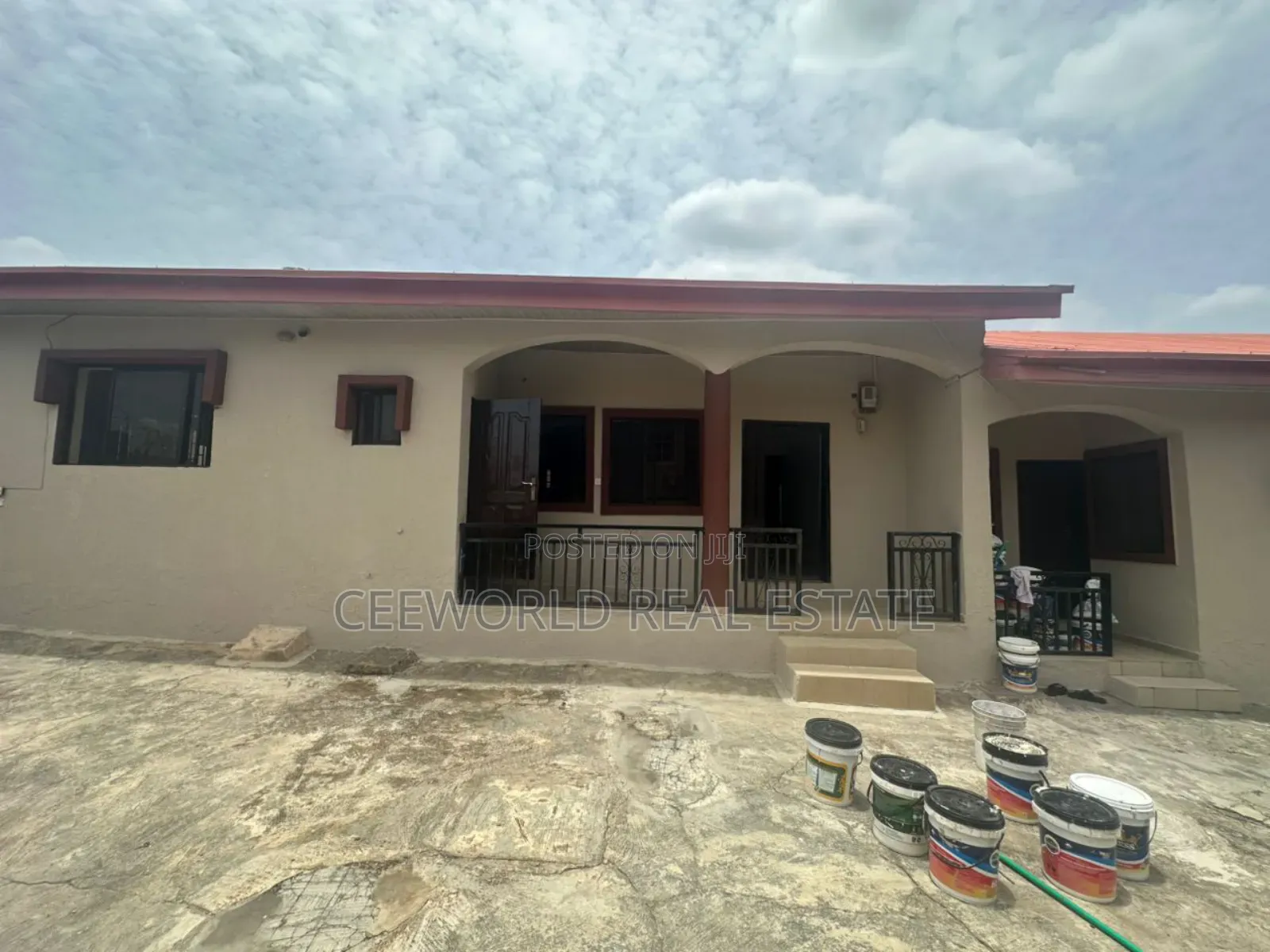 3bdrm Bungalow in Olusoji Oluyole for rent in Oluyole Estate