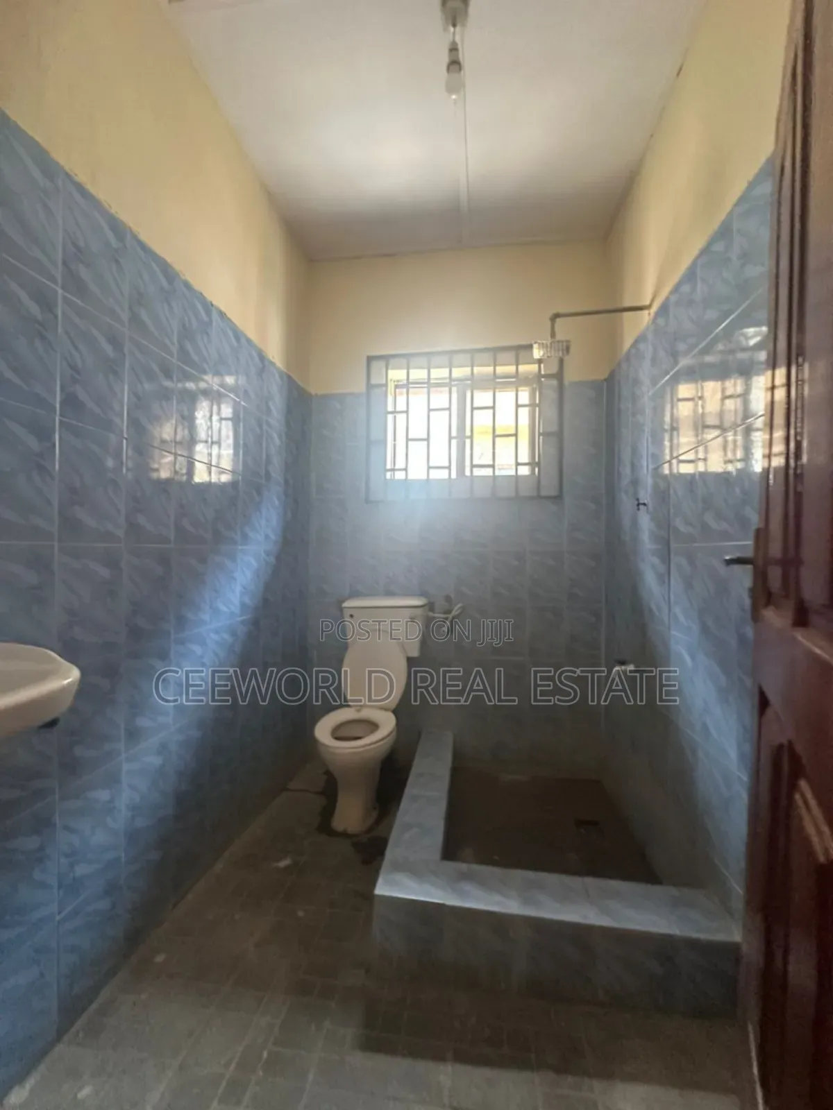 3bdrm Bungalow in Olusoji Oluyole for rent in Oluyole Estate