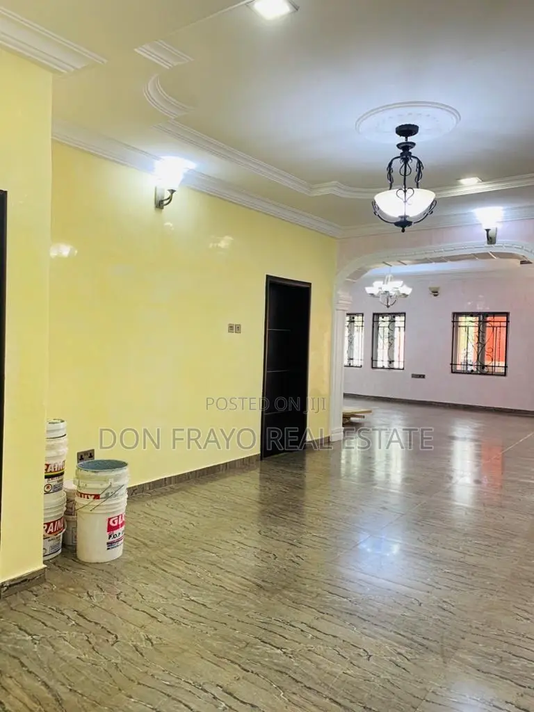 4bdrm Bungalow in Carlton Gate Estate, Akobo for sale in Akobo