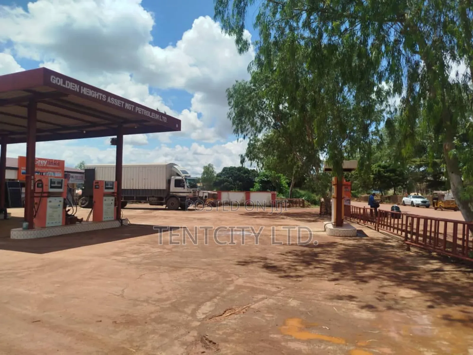 Filling Station at Old Airport Road Thinker's Corner Enugu in Enugu