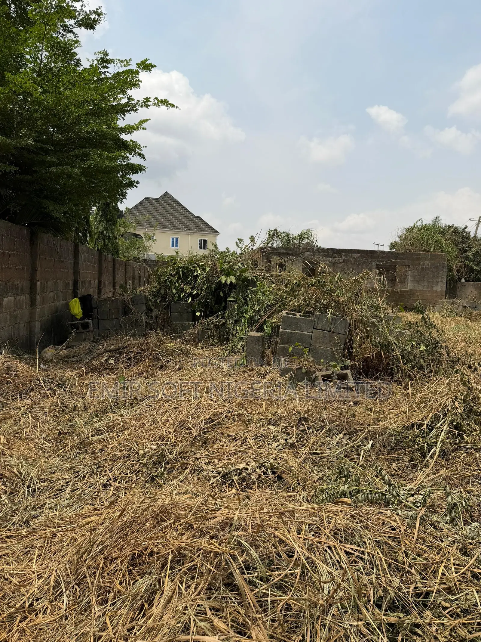 Sales of Land in Akala Express
