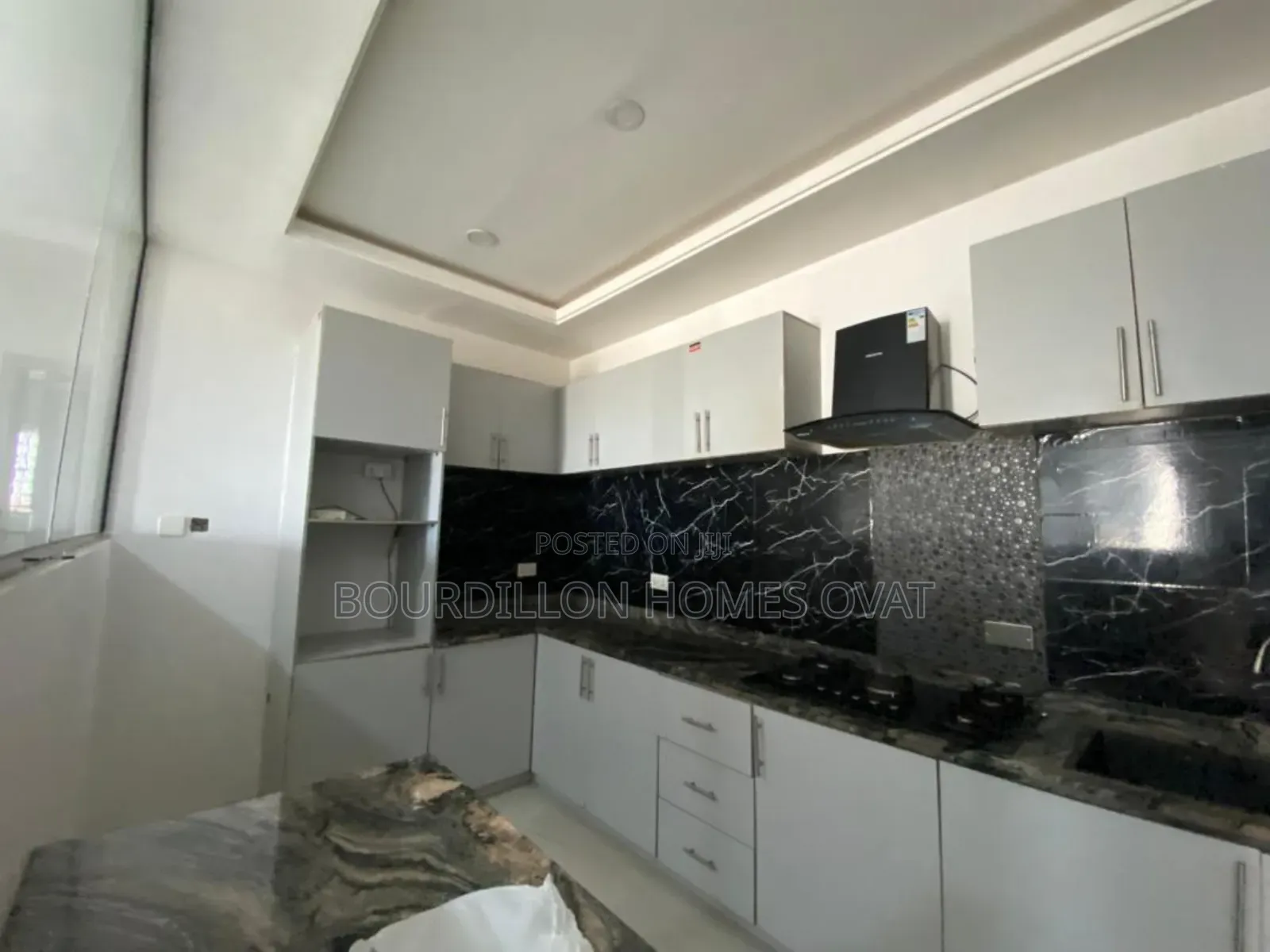 3bdrm Apartment in Ikate Lekki Lagos for sale in Ikate