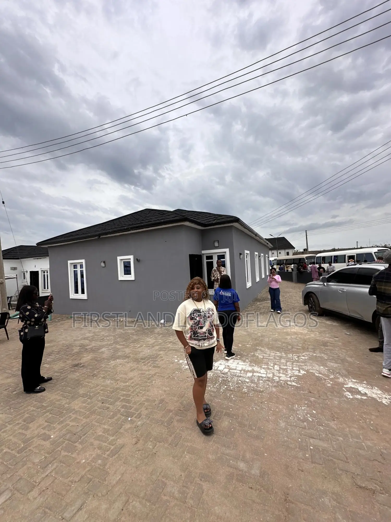 Queen Garden Estate in Obafemi-Owode