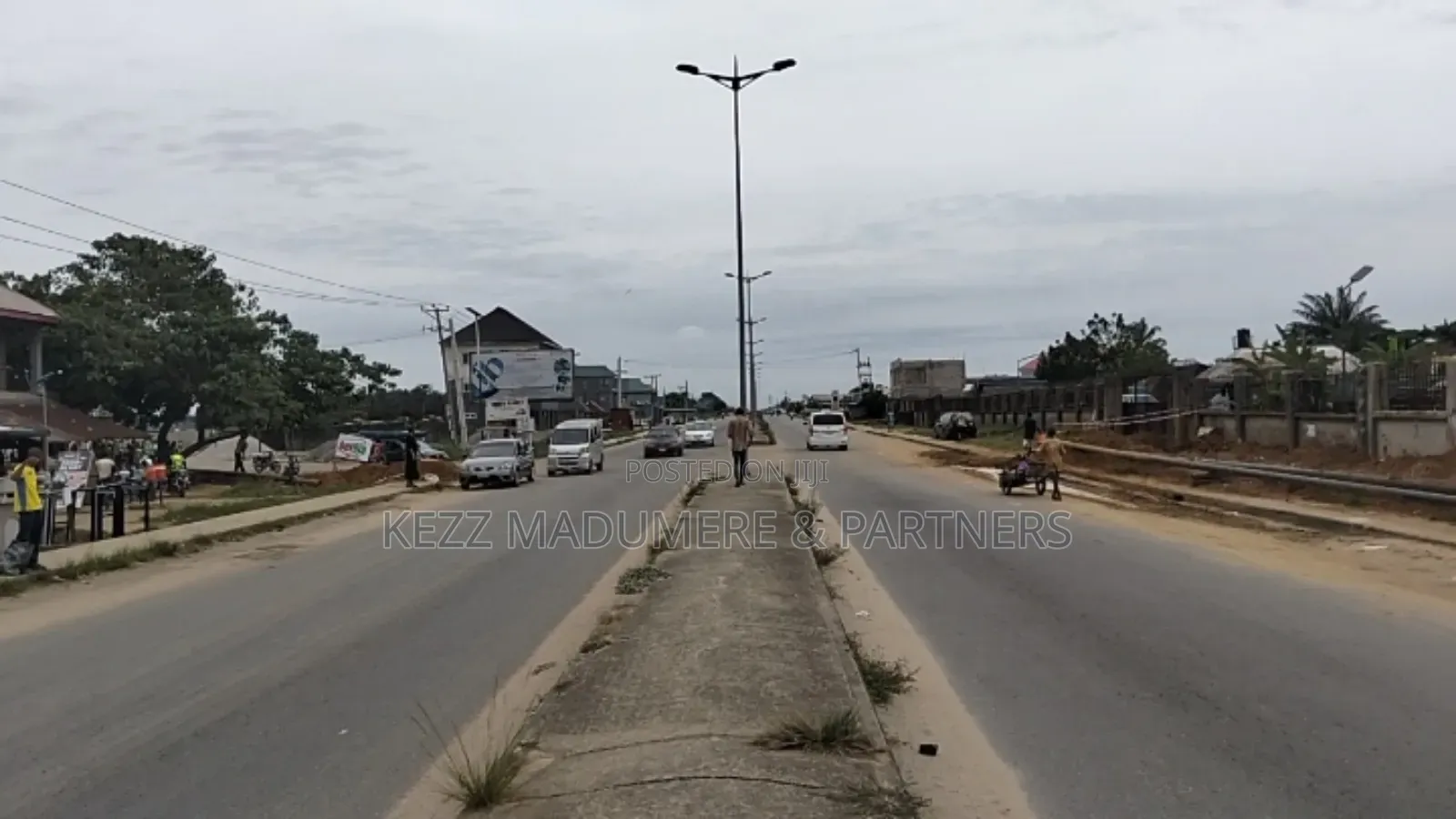 To Let / Lease : Fenced 26 1⁄2 Plots Major Eliozu Road , Ph in Obio-Akpor
