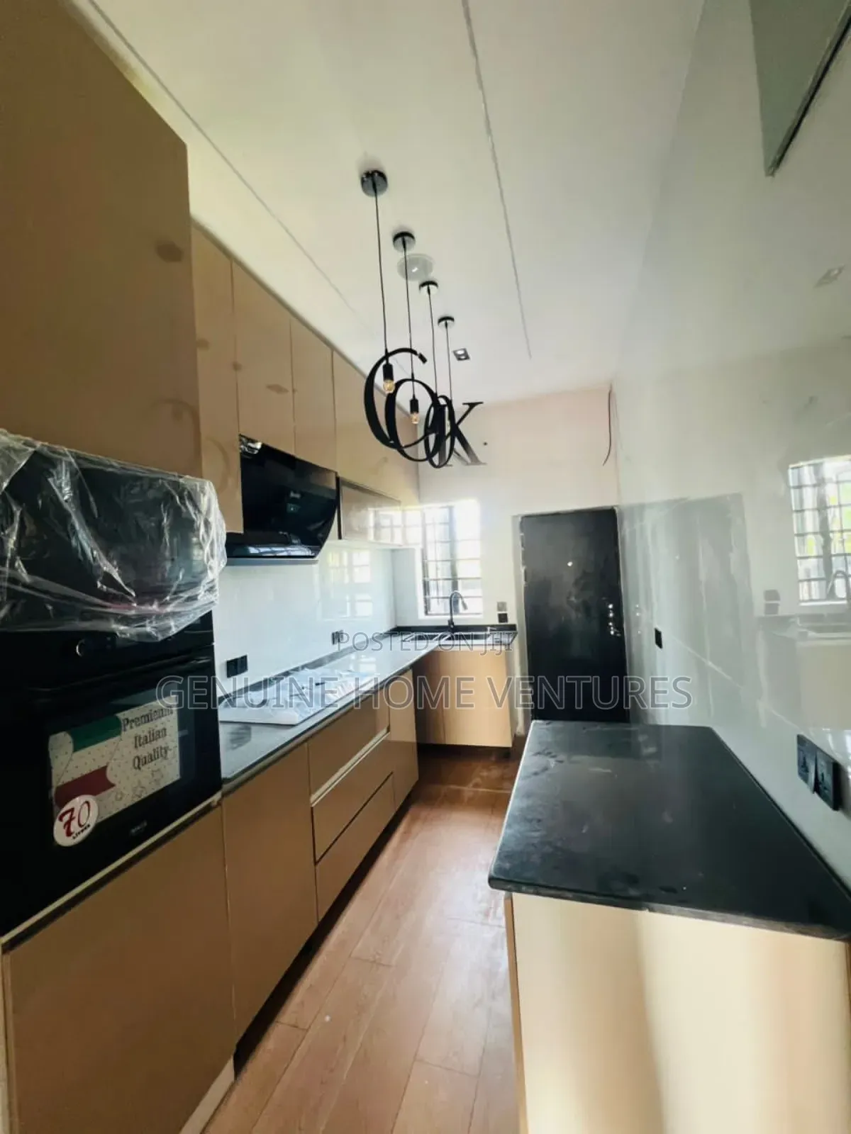 3bdrm Duplex in Ikota for sale in Ikota