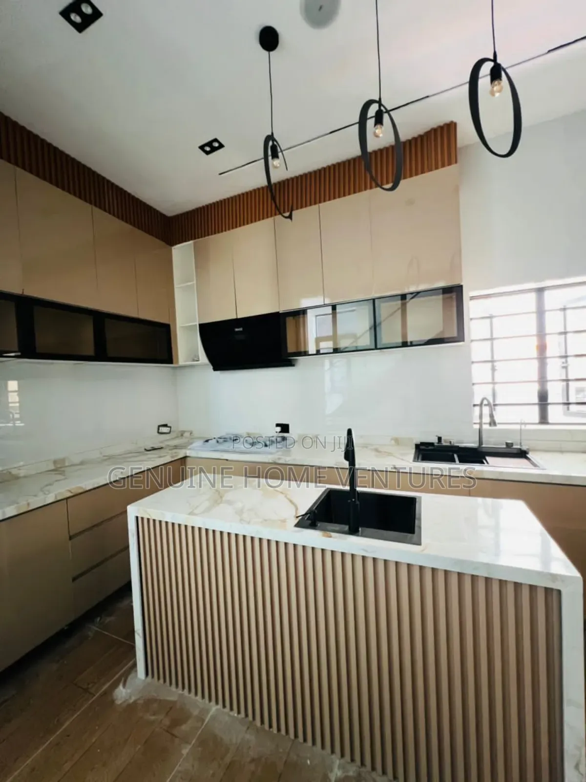 4bdrm Duplex in Ikota for sale in Ikota