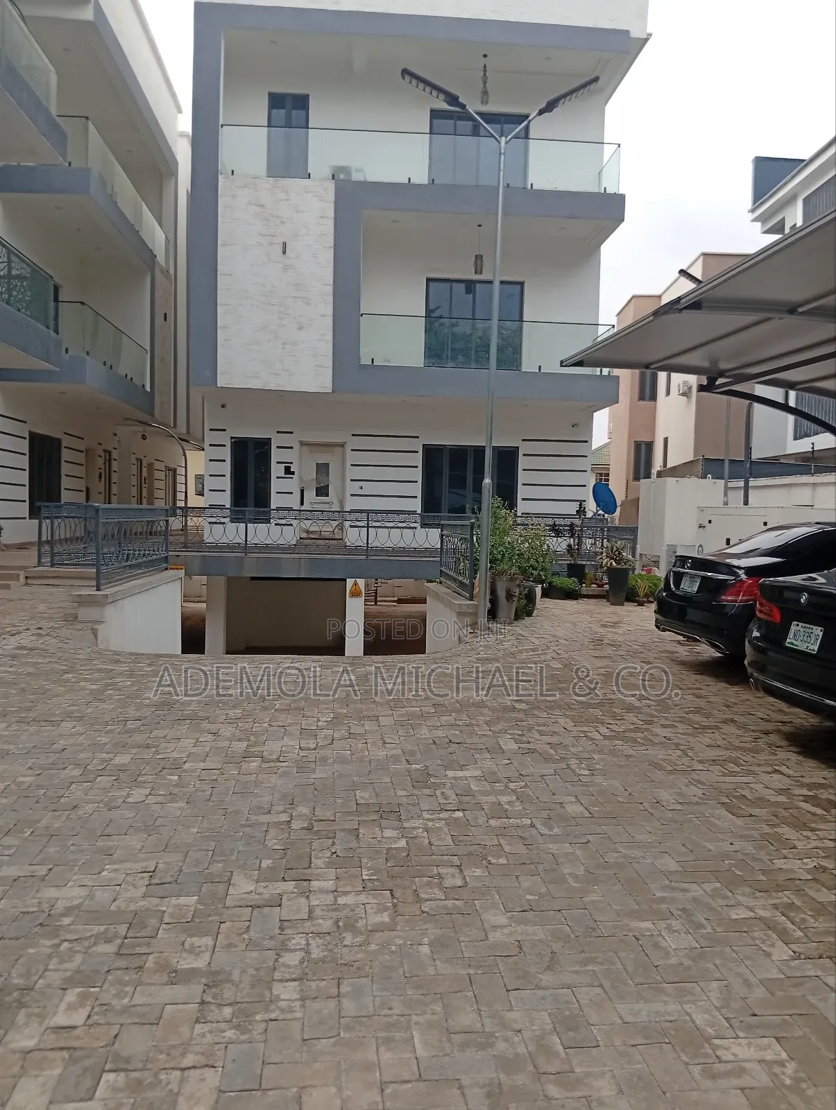 4bdrm Duplex in Utako District Abuja for sale in Utako