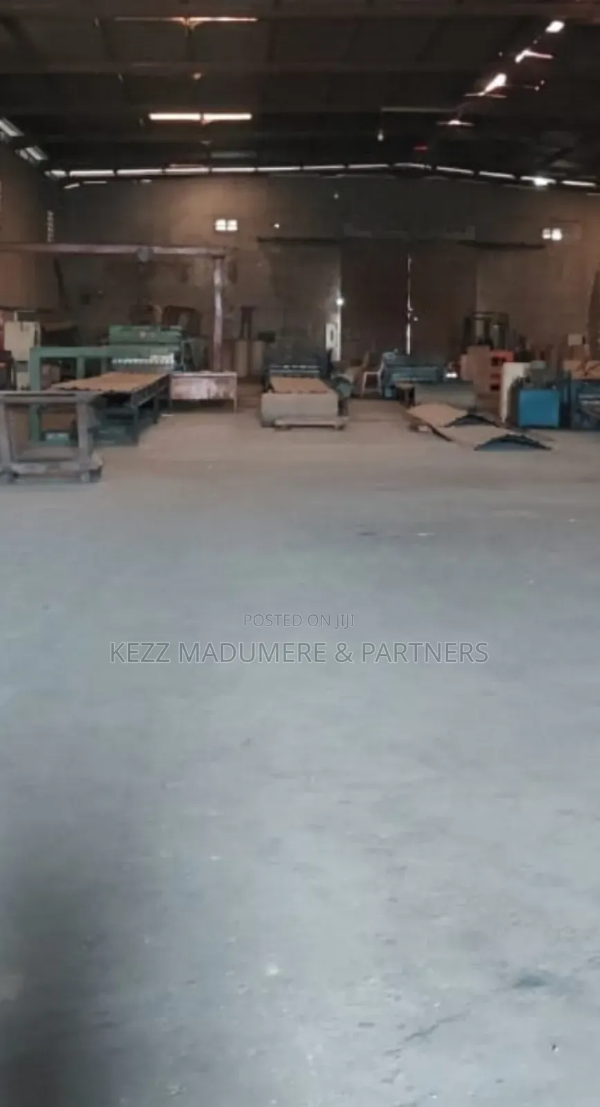 To Let /Lease : 500 SQMTRS Warehouse in Port Harcourt in Eliozu