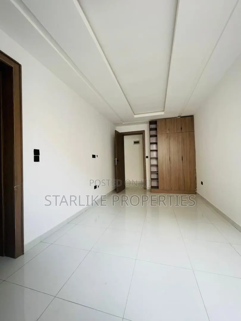 2bdrm Block of Flats in Ikate for sale in Ikate