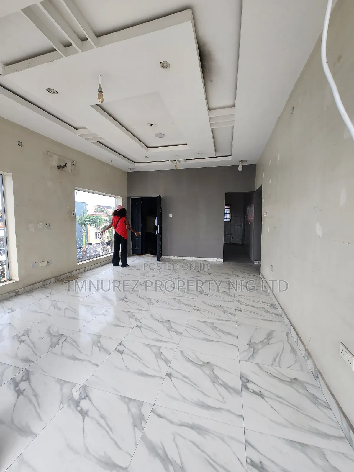 Shop and Office Space for Rent in a Very Busy Place in Chevron