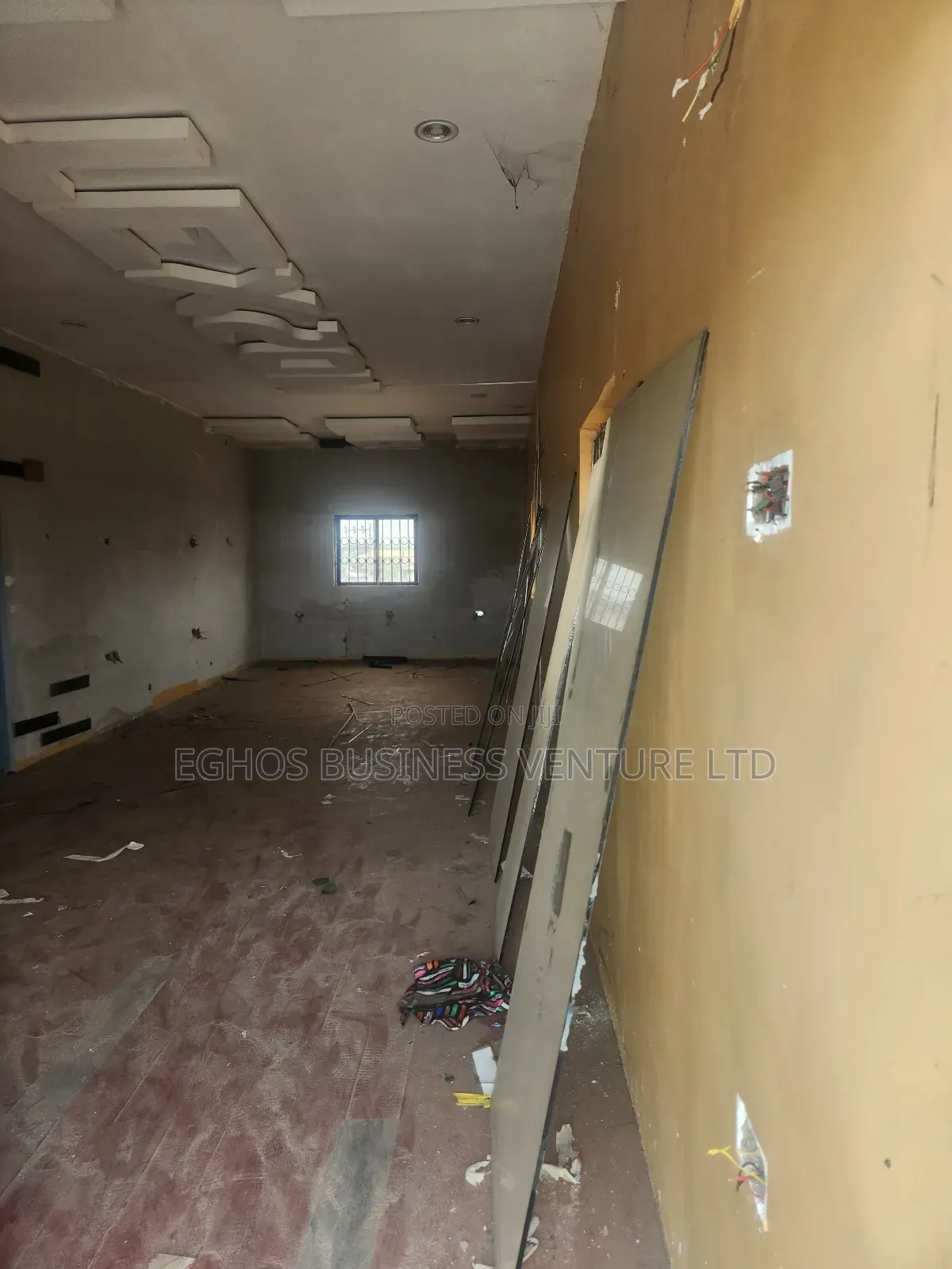 Office Space Upstairs Up for Rent in Benin City