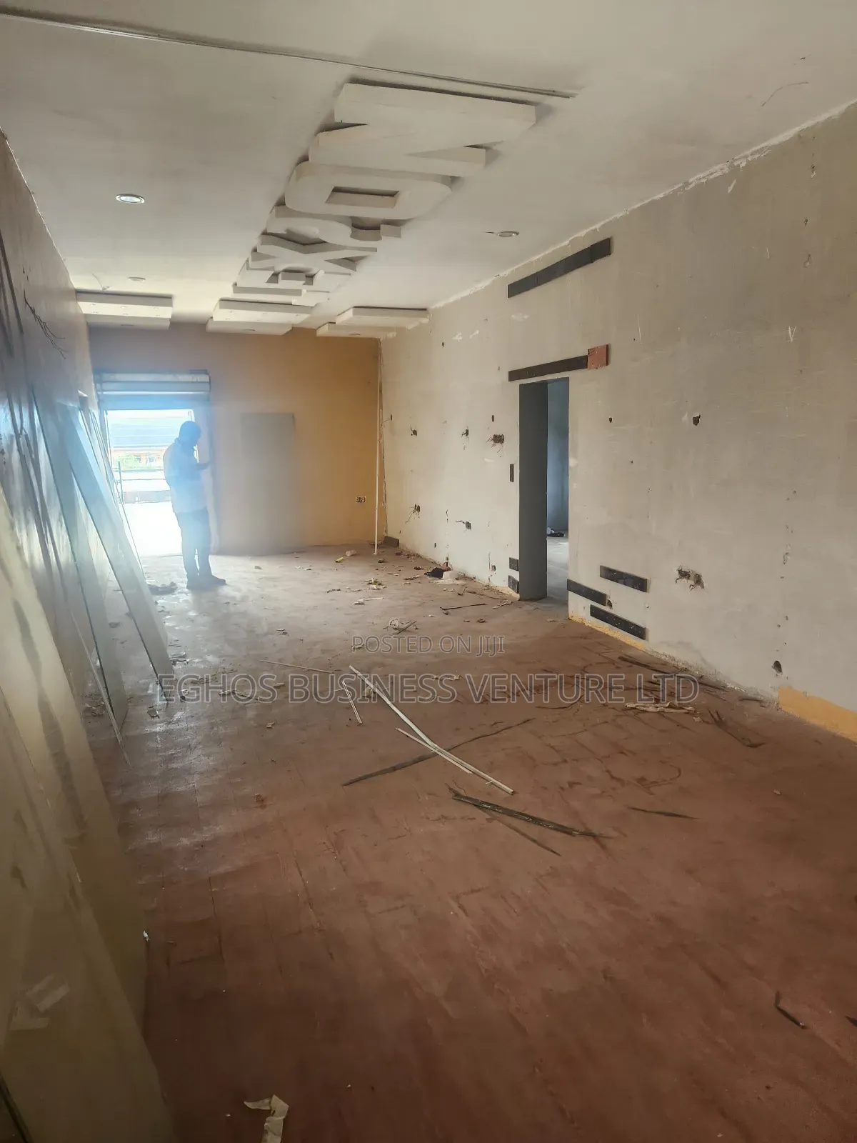 Office Space Upstairs Up for Rent in Benin City