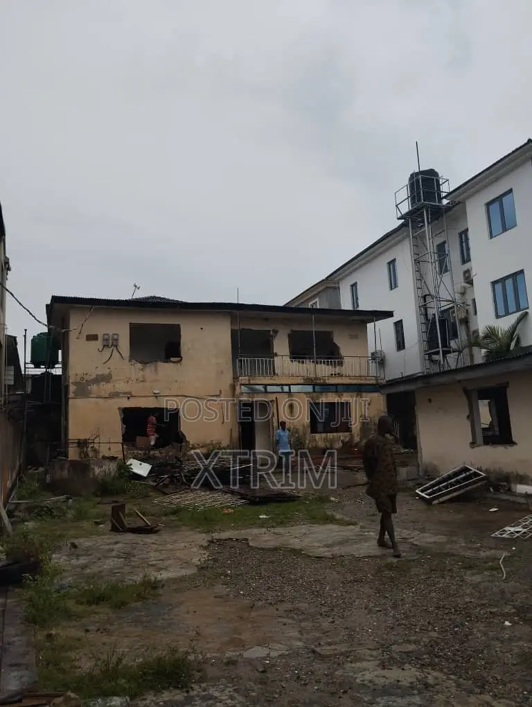 1 Bedroom Flat in Opebi
