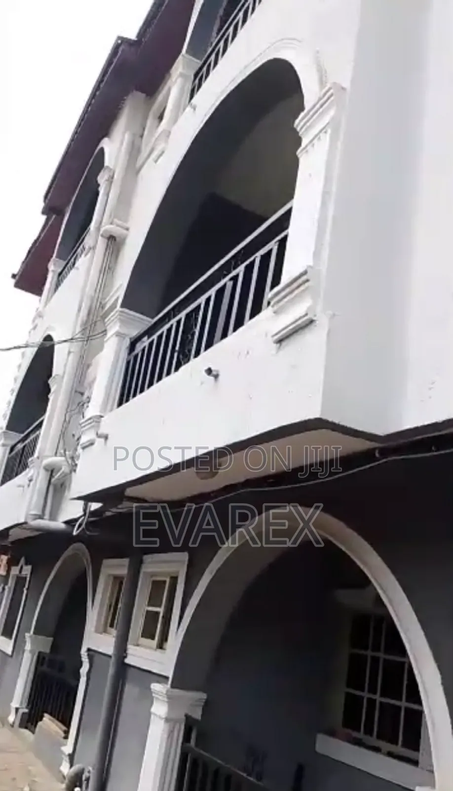 18bdrm Block of Flats in Ojo for sale in Ojo