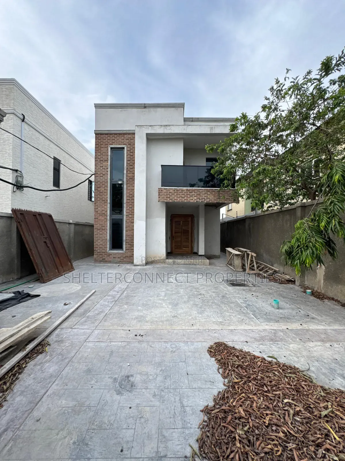 4bdrm Duplex in Oko-Oba for sale in Oko-Oba