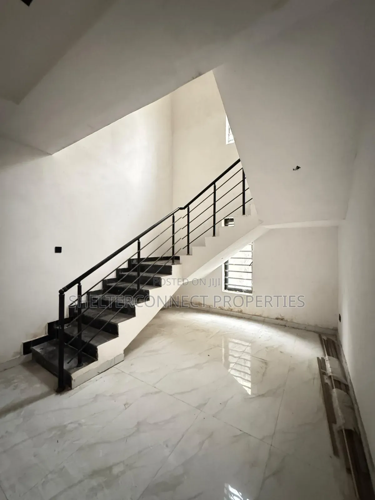4bdrm Duplex in Oko-Oba for sale in Oko-Oba