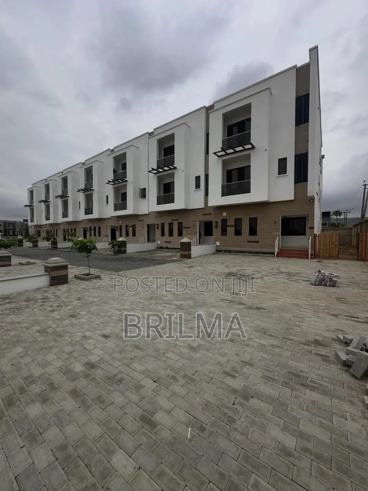 4bdrm Duplex in Jahi for sale in Jahi