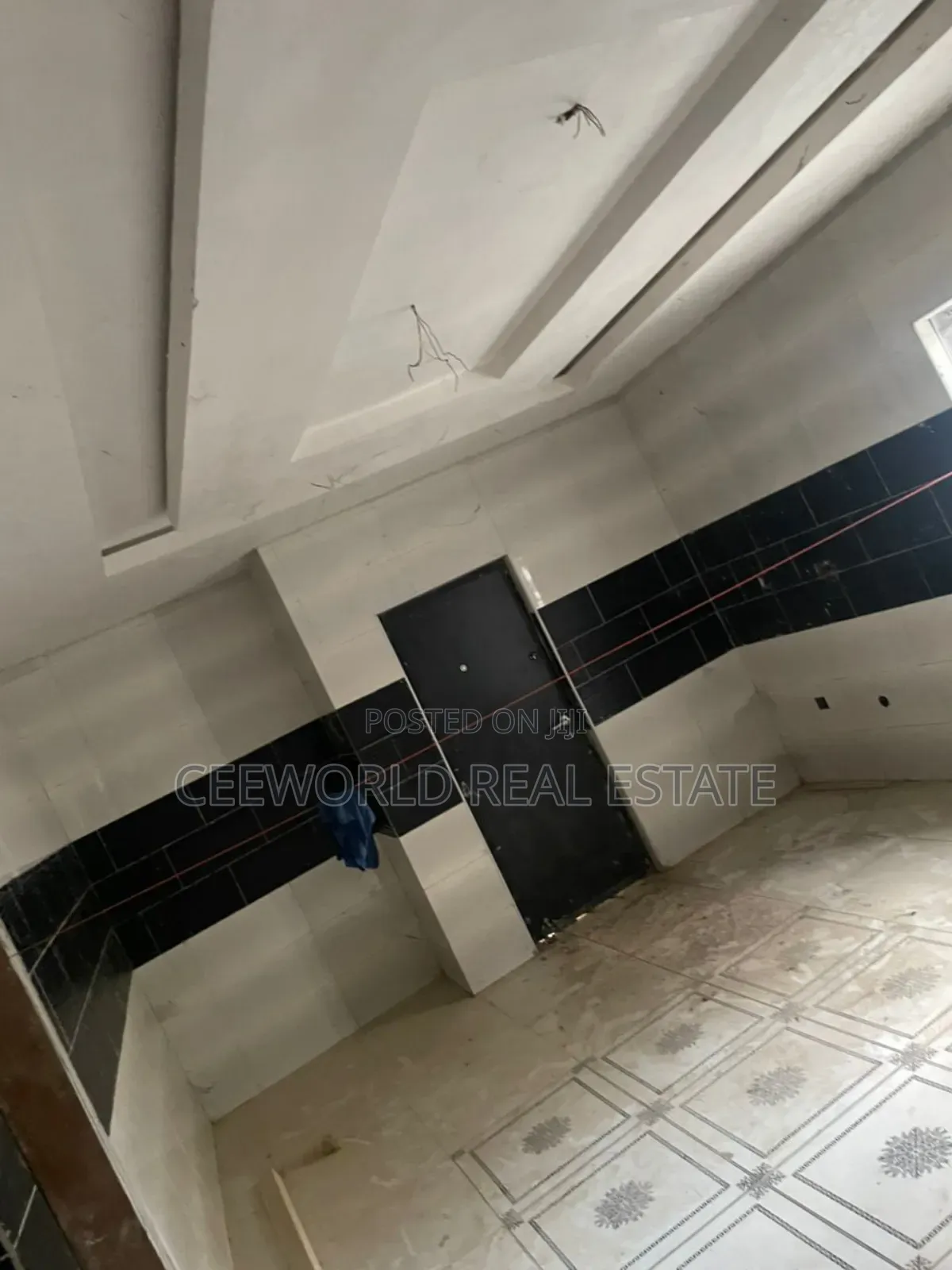 5bdrm Duplex in Alheri Main Akala for sale in Akala Express