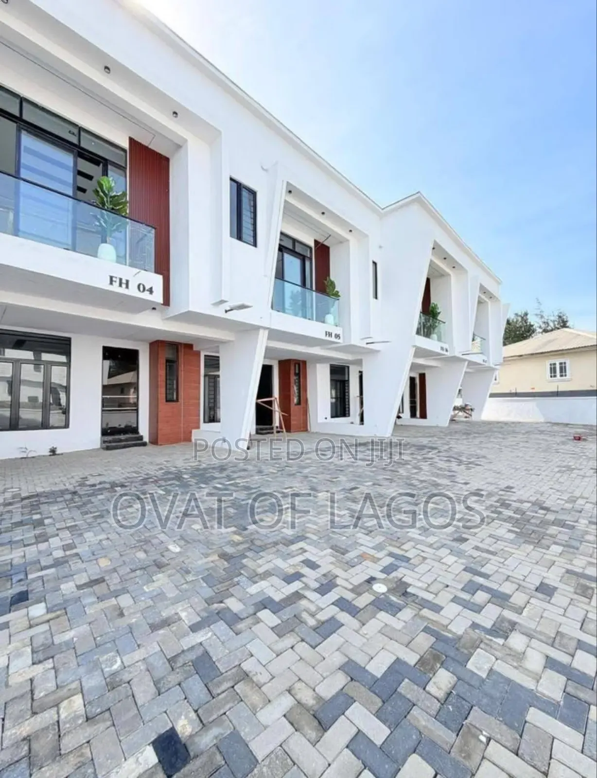 4bdrm Duplex in Ikota for sale in Ikota