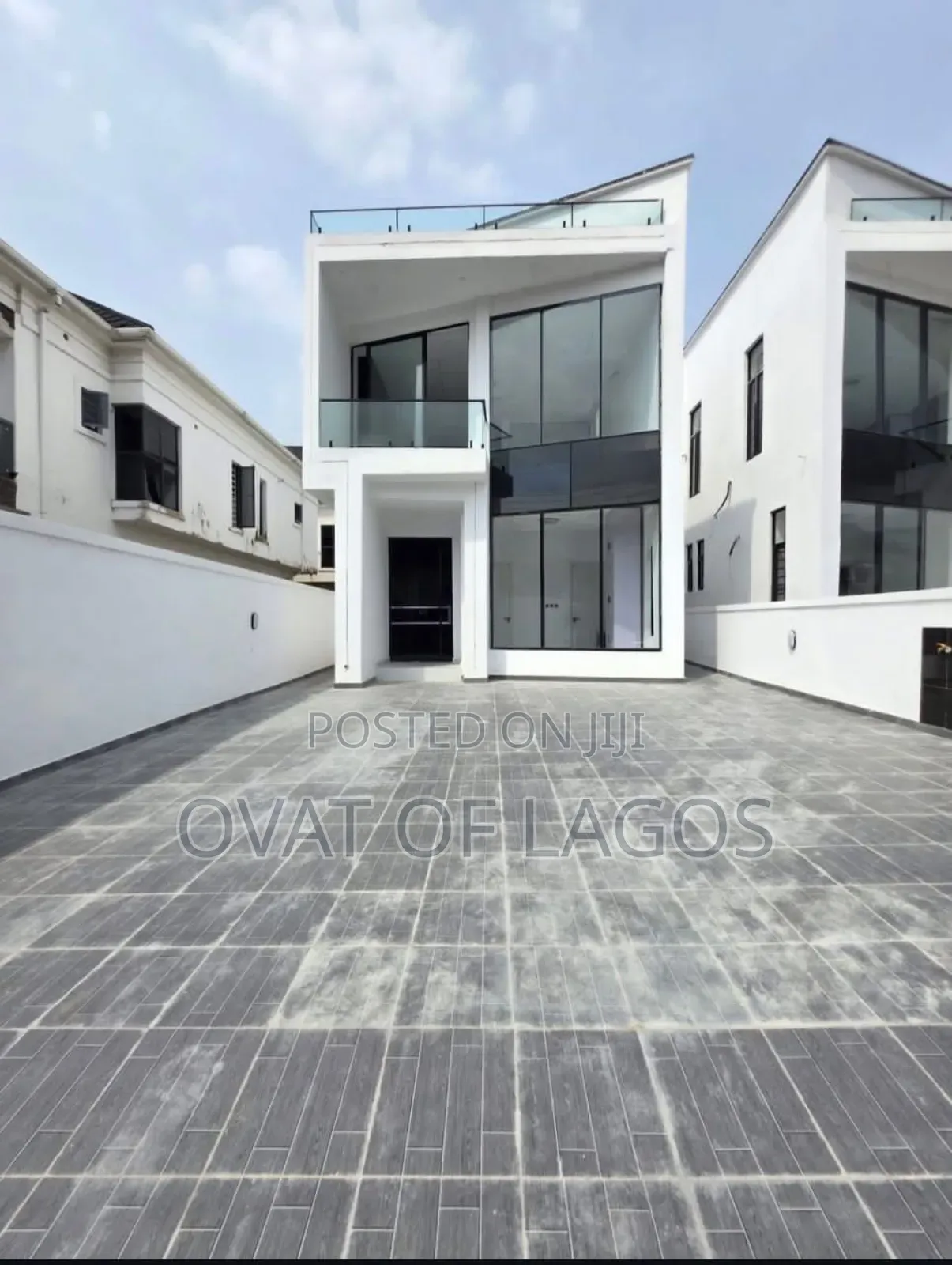 5bdrm Duplex in Lekki 2Nd Tollgate for sale in Lekki