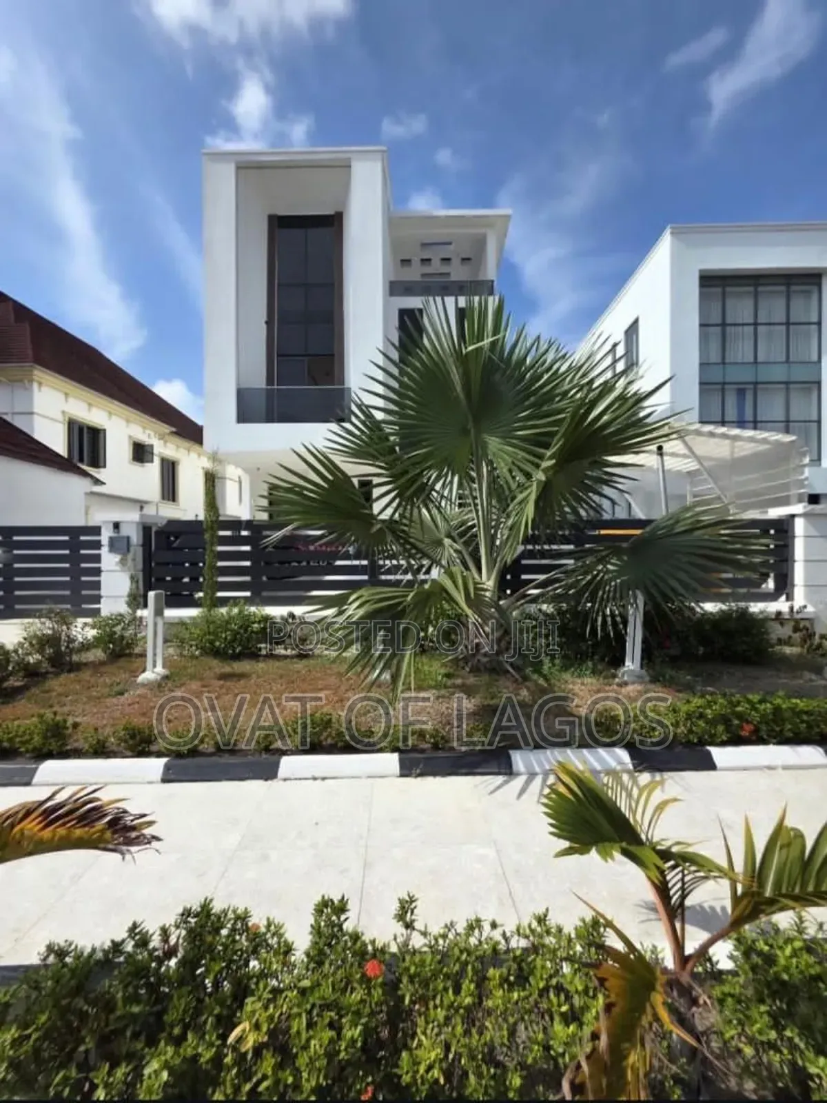 5bdrm Duplex in Pinnock Beach Estate, Osapa london for sale in Osapa london