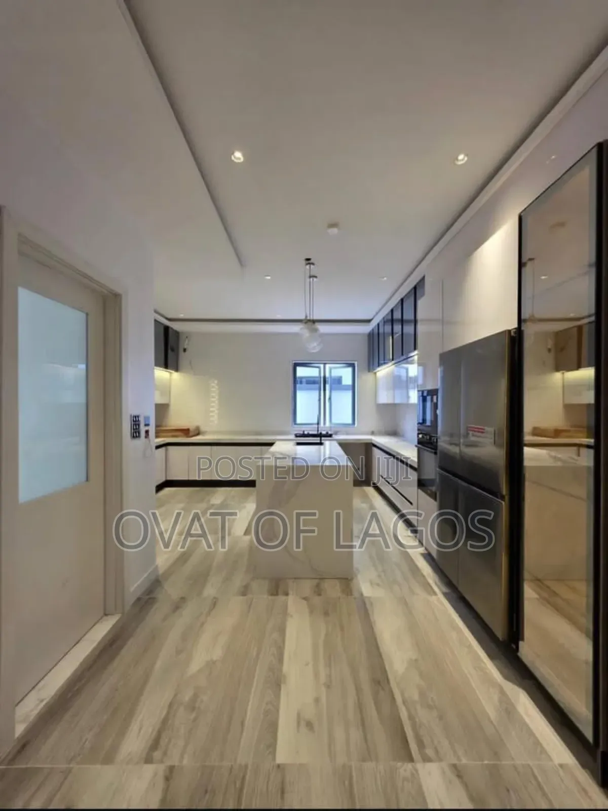 5bdrm Duplex in Lekki Phase 1 for sale in Lekki Phase 1