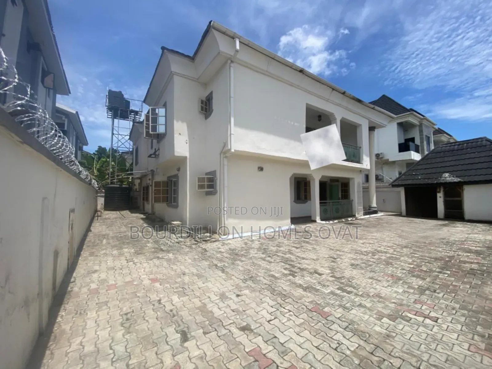 5bdrm Duplex in Chevron Lekki Lagos for sale in Chevron