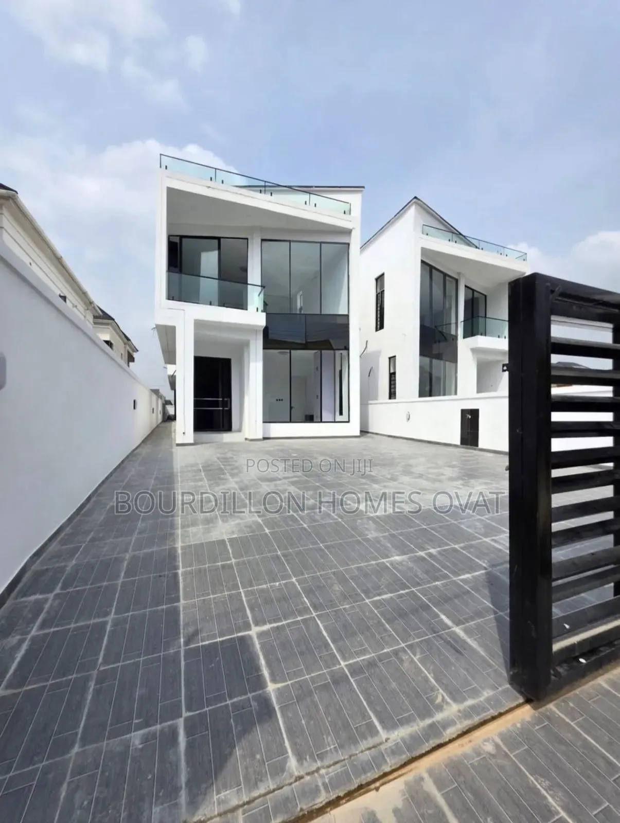 5bdrm Duplex in Lekki Second Toll for sale in Ilaje / Lekki