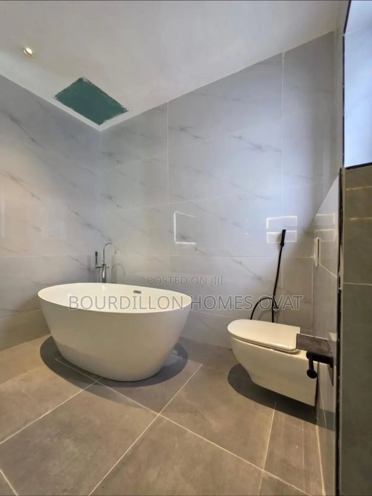 5bdrm Duplex in Lekki Phase 1 for sale in Lekki Phase 1