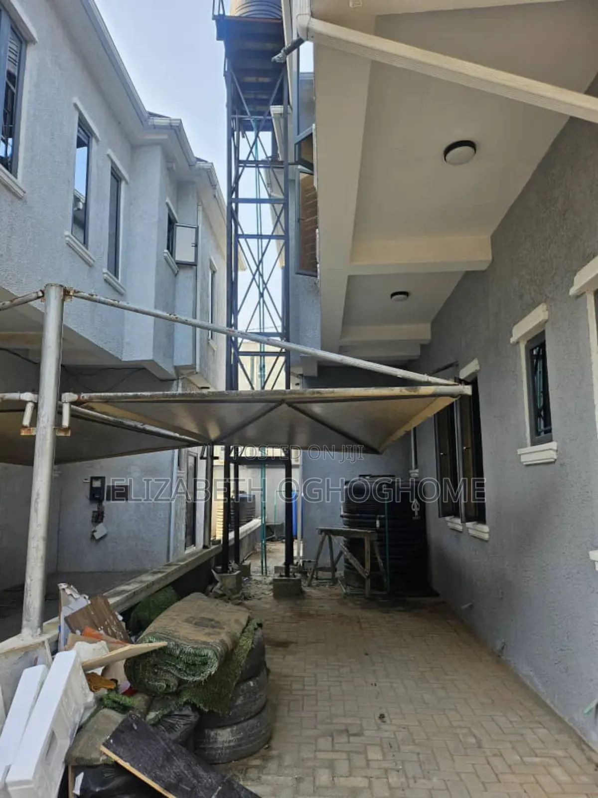 4bdrm Duplex in Ikota for rent in Ikota