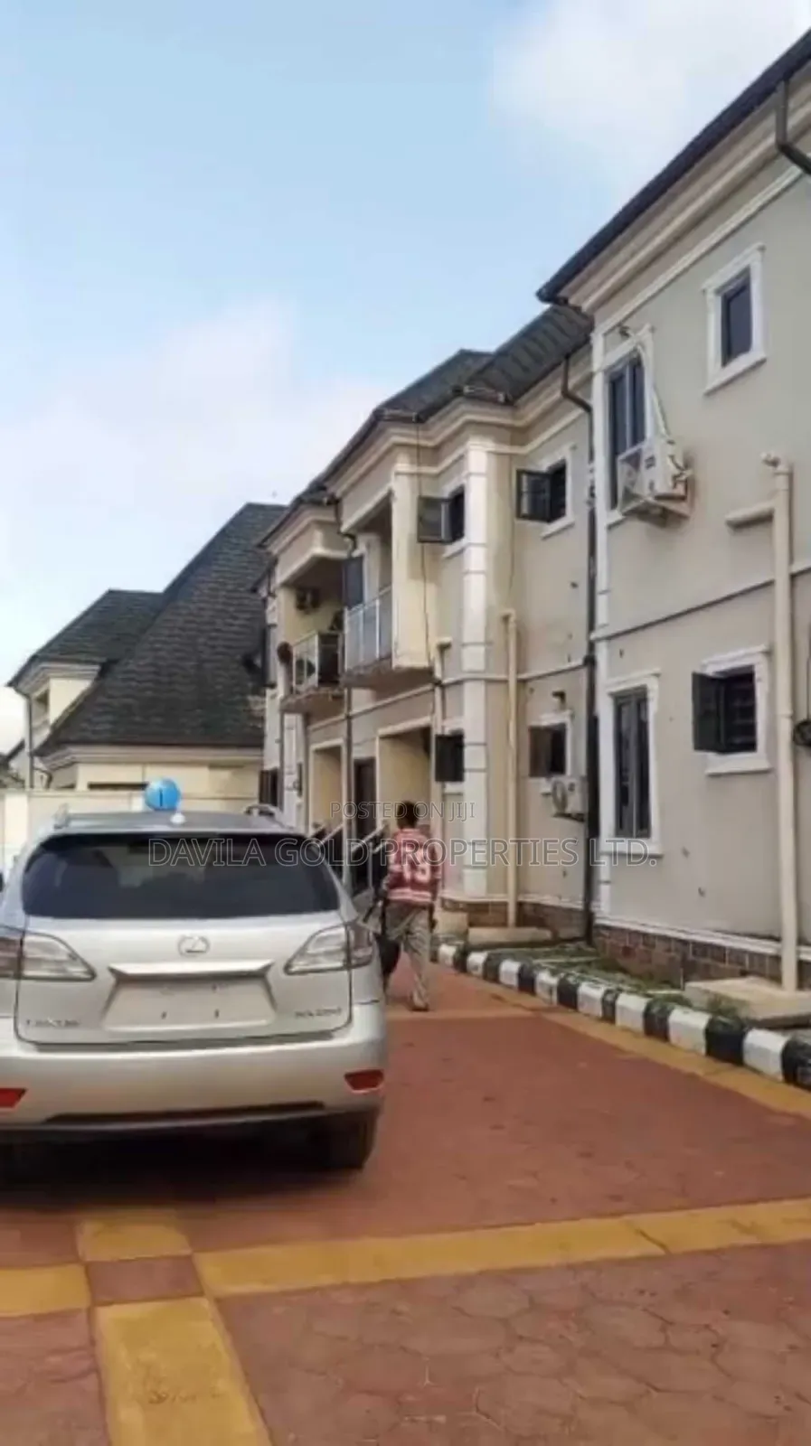 12bdrm Block of Flats in Benin City for sale in Benin City