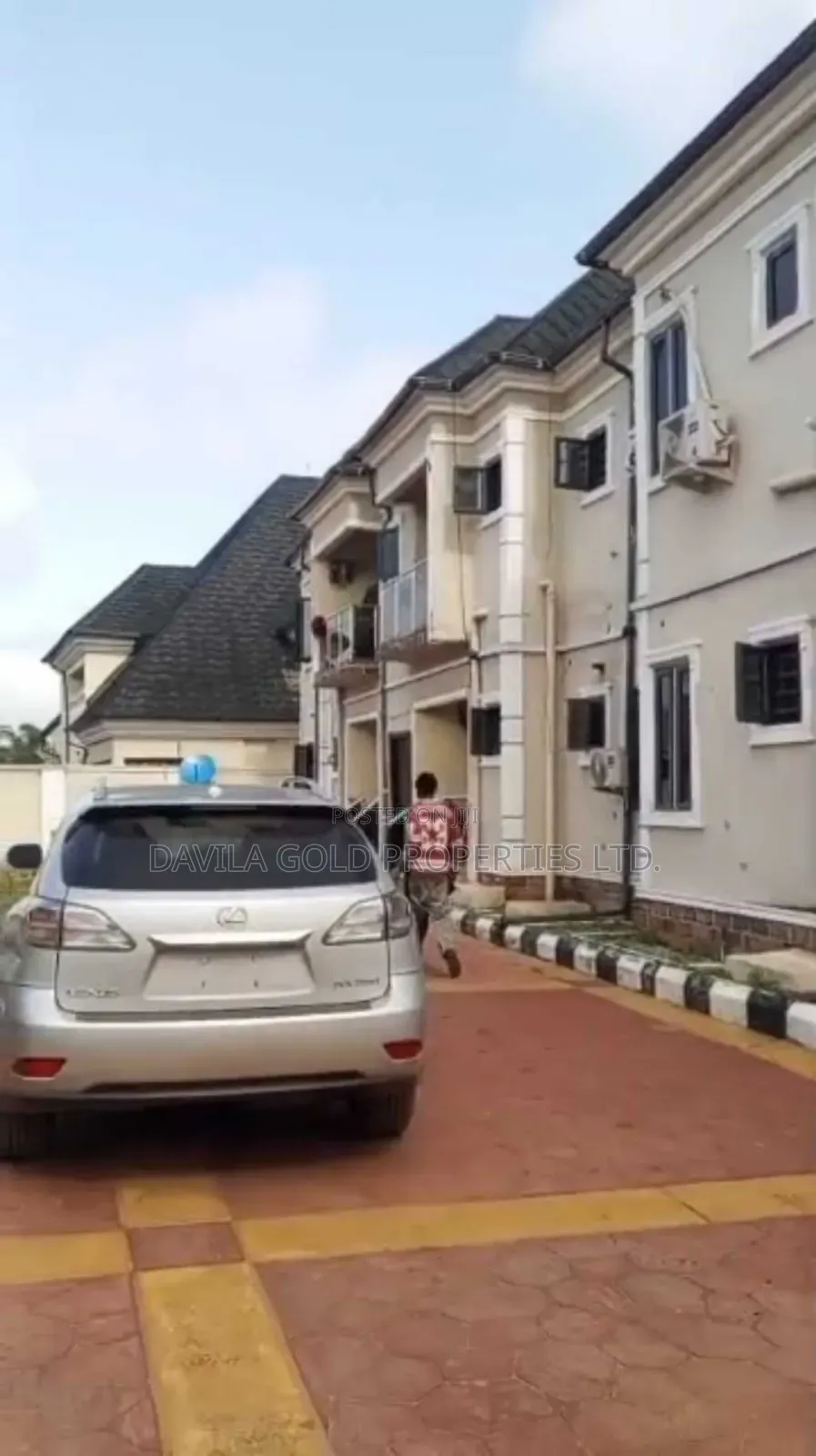 12bdrm Block of Flats in Benin City for sale in Benin City