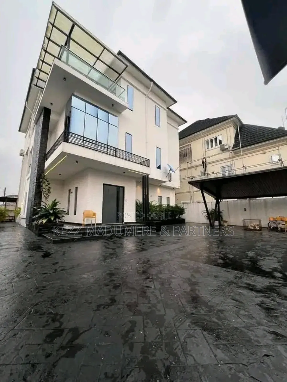5bdrm Duplex in New Gra, Port for sale in GRA Phase 3 / Port-Harcourt