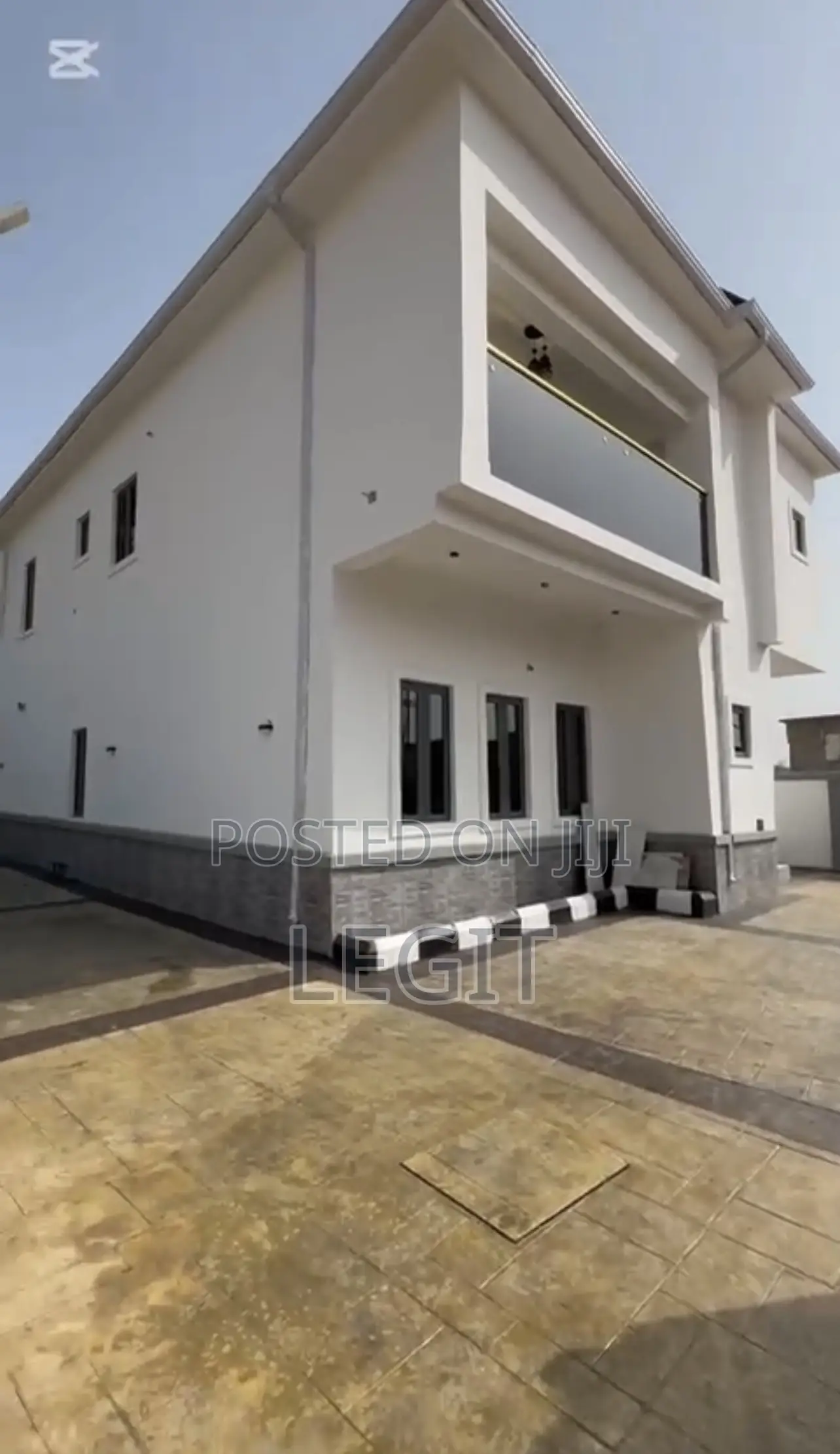 4bdrm Duplex in Lugbe District for sale in Lugbe District