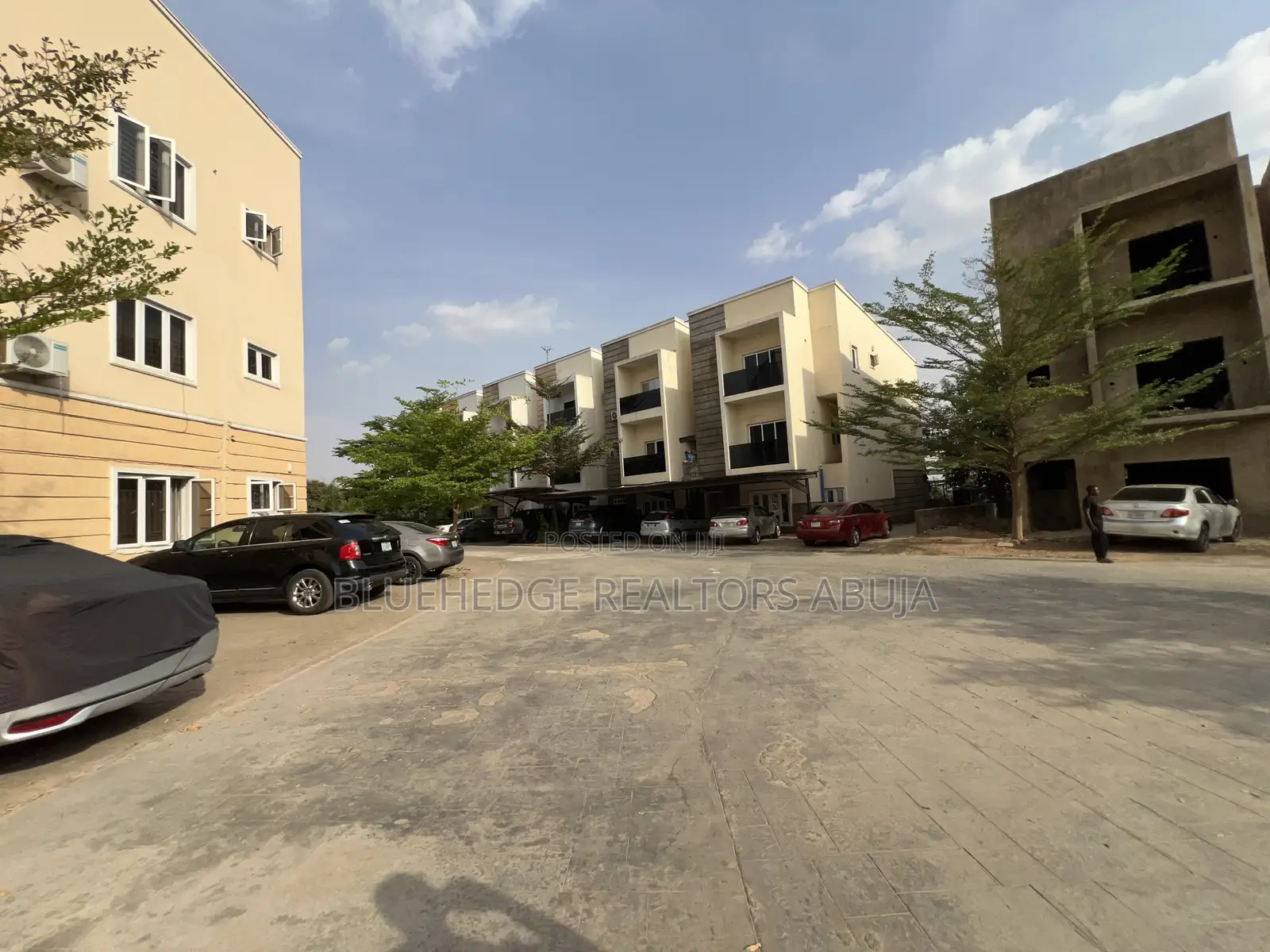 4bdrm Townhouse/Terrace in Mbora for sale in Mbora