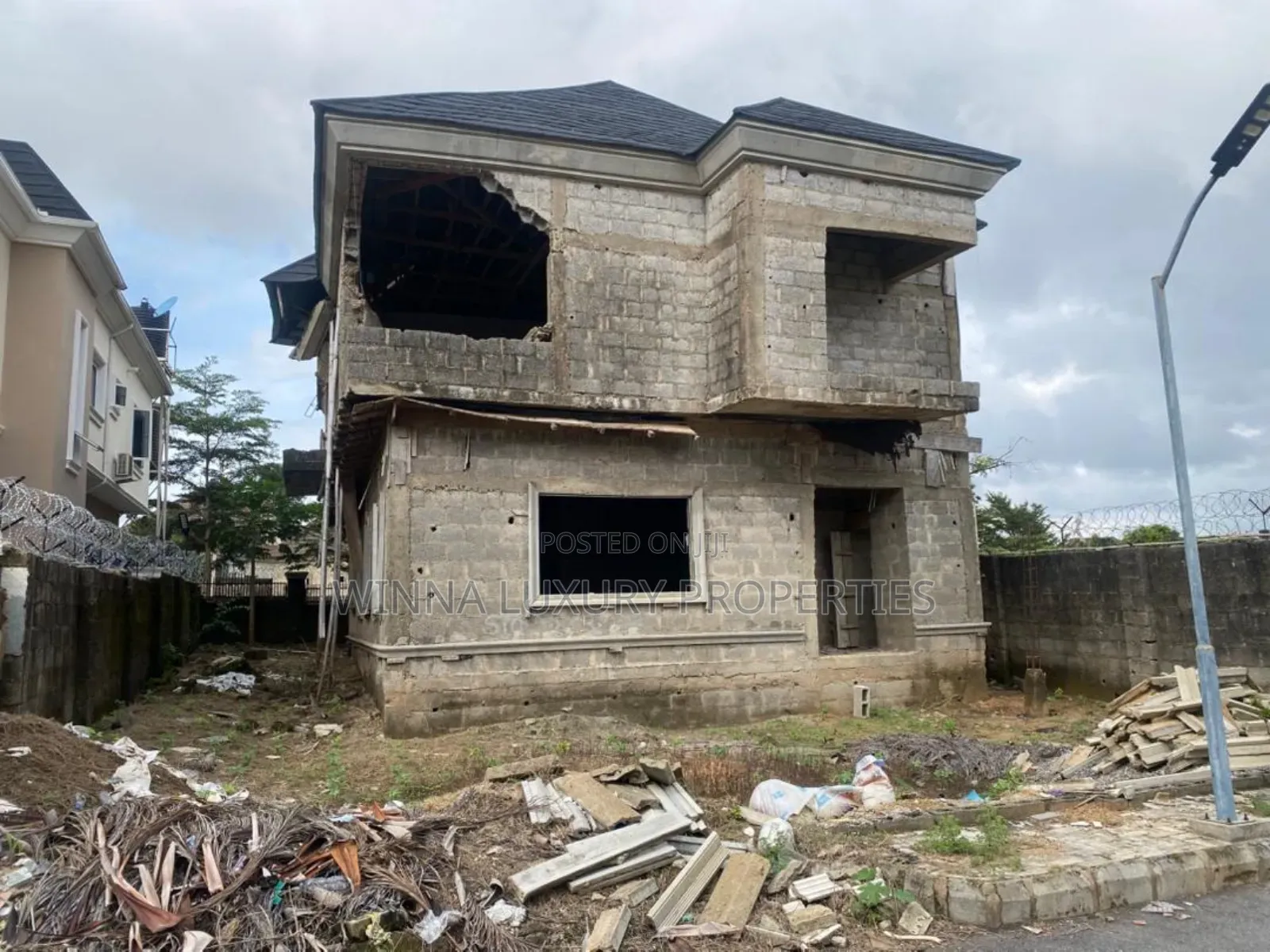 4bdrm Duplex in Aiben, Lugbe District for sale in Lugbe District